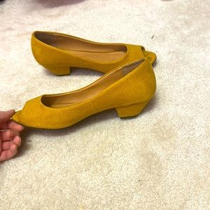 Mustard yellow peep toe heels size 5.5